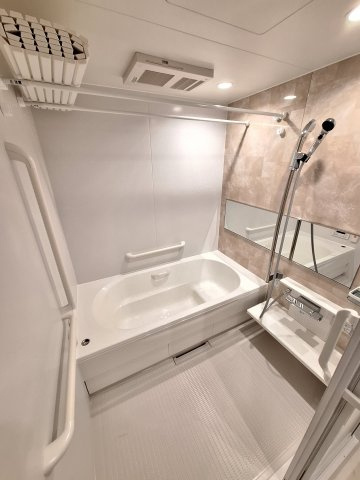 （シニア限定）Loisir壽光の浴室|栓を閉めればボタン一つでオートバス