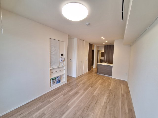 （シニア限定）Loisir壽光の居間・リビング|柱の少ない四隅をしっかり使えるお部屋です