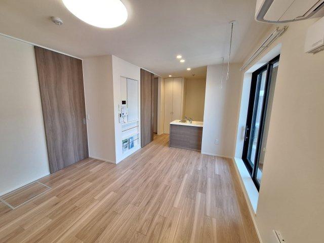 （シニア限定）Loisir壽光の居間・リビング|柱の少ない四隅をしっかり使えるお部屋です