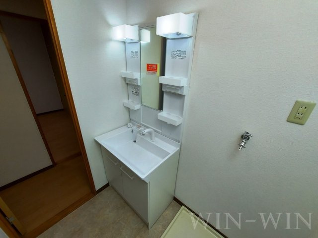 Surplus Two宇塚の独立洗面台|イメージ（同建物内別部屋の写真です）