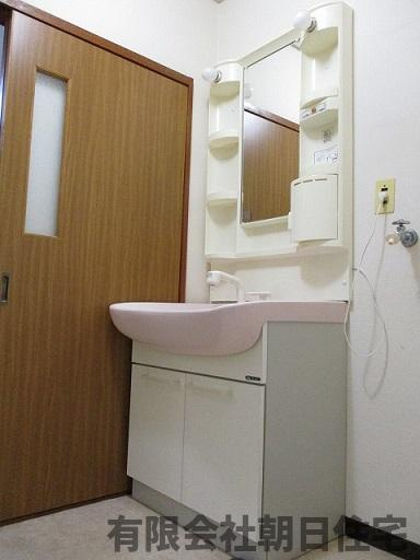 【独立洗面台】 | 古志原2丁目中古戸建（収益物件） | 独立洗面化粧台が付いています