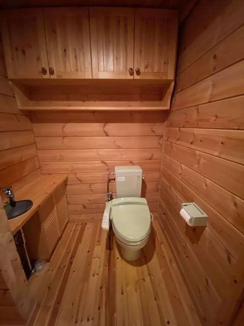 網走市呼人341番67戸建のトイレ