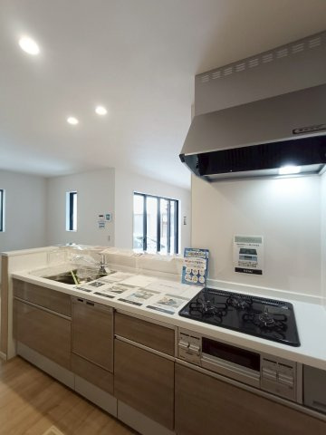 八潮市　緑町3丁目　新築戸建　全2棟のキッチン|使いやすいキッチンです