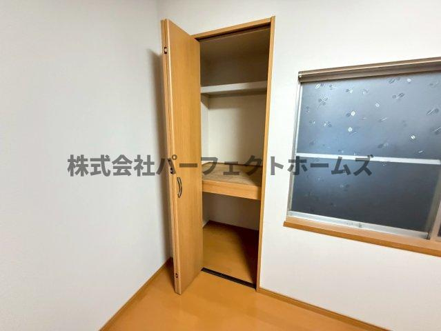 高柳７丁目テラスの収納|こまごまとしたものを収納できそうですね
