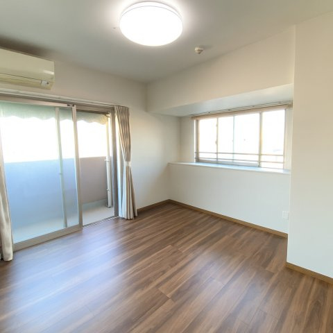 【洋室】 | トラスト大津ネクサージュ