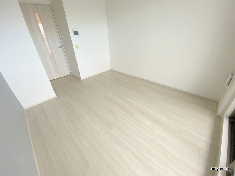 プレサンス神崎川ファインブレス　仲介手数料無料の居間・リビング
