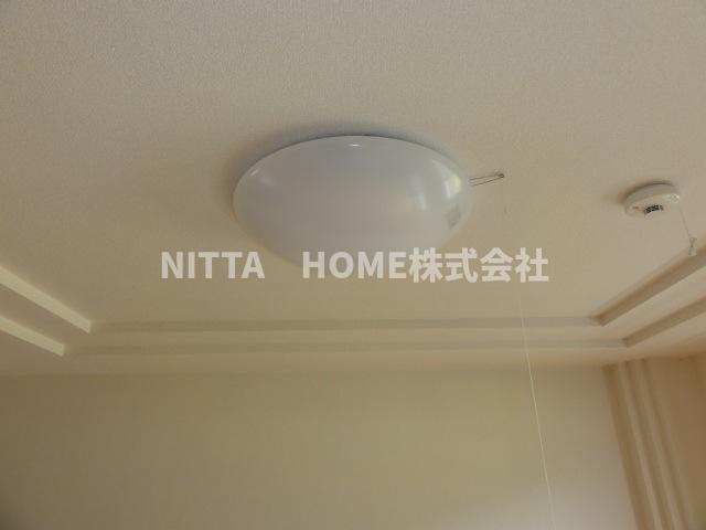 クレストの内装|照明器具も完備◆