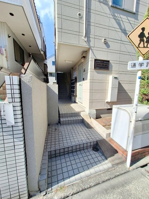 オークコーポラス豊町のエントランス
