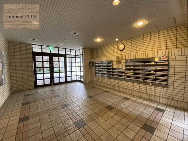 グランドメゾン放出のエントランス