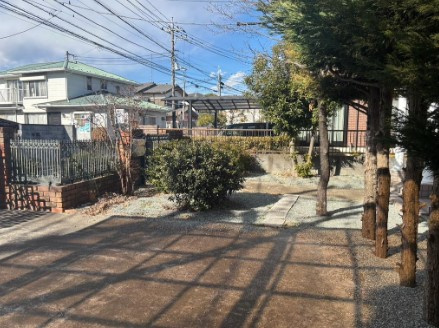 茅ヶ崎市香川4丁目　建築条件なし　売地の外観|既存の住宅のお庭部分☆