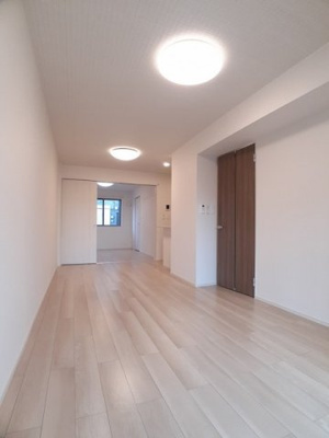 【居間・リビング】 | りゅうの盛Ⅰ | 居間です