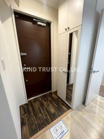 梅田淀屋橋MNTの玄関|きれいな玄関です