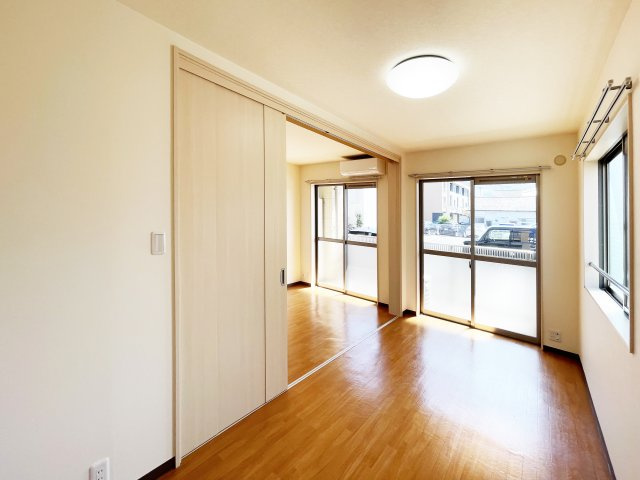 ボヌールピエスの居間・リビング