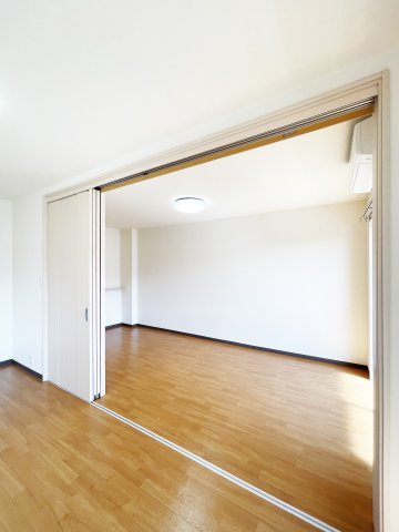 ボヌールピエスの居間・リビング