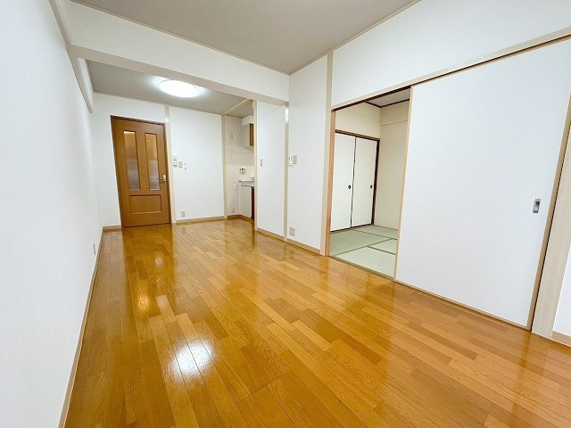 シャトー中尾の居間・リビング