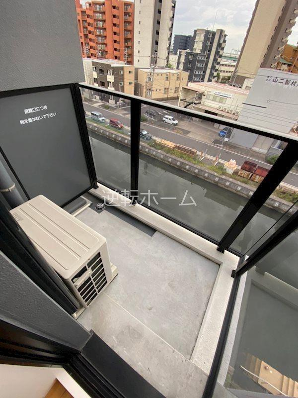 Ｃｏｍｆｏｒｔ金山　名古屋市賃貸　仲介手数料無料のバルコニー