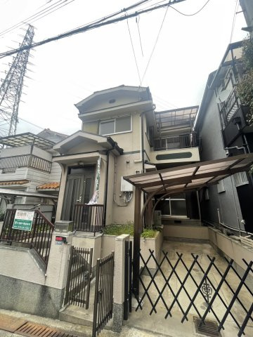 高宮あさひ丘　中古一戸建ての外観|新しい生活にいかがでしょうか？外観はお住まいの顔になります。こだわりたいポイントですね。外壁塗装や屋根塗装のご相談も承っております。
■現地内覧・資金計画相談・住宅ローン相談もお問合せ受付中■