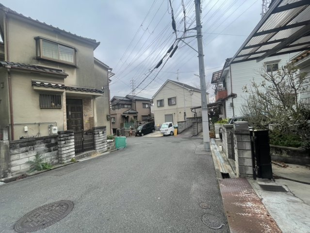 高宮あさひ丘　中古一戸建ての前面道路含む現地写真|■物件内覧・資金計画相談・住宅ローン相談、リフォーム相談、お問合せ受付中■
※当日・翌日のご内覧、ご相談はお電話でのお問合せがスムーズです！