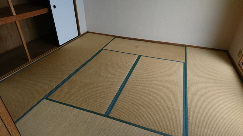 シャトー第一土山の和室