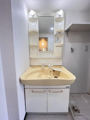 大阪市都島区片町１丁目の賃貸マンションの洗面所