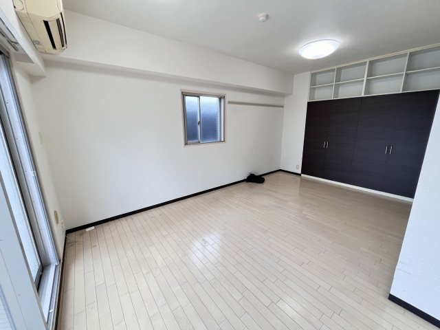 大阪市都島区片町１丁目の賃貸マンションの寝室