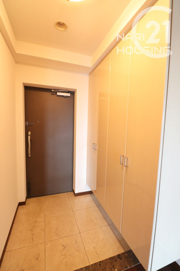 【内装】 | レクセルマンション福生第二 | 大き目のシューズボックスです