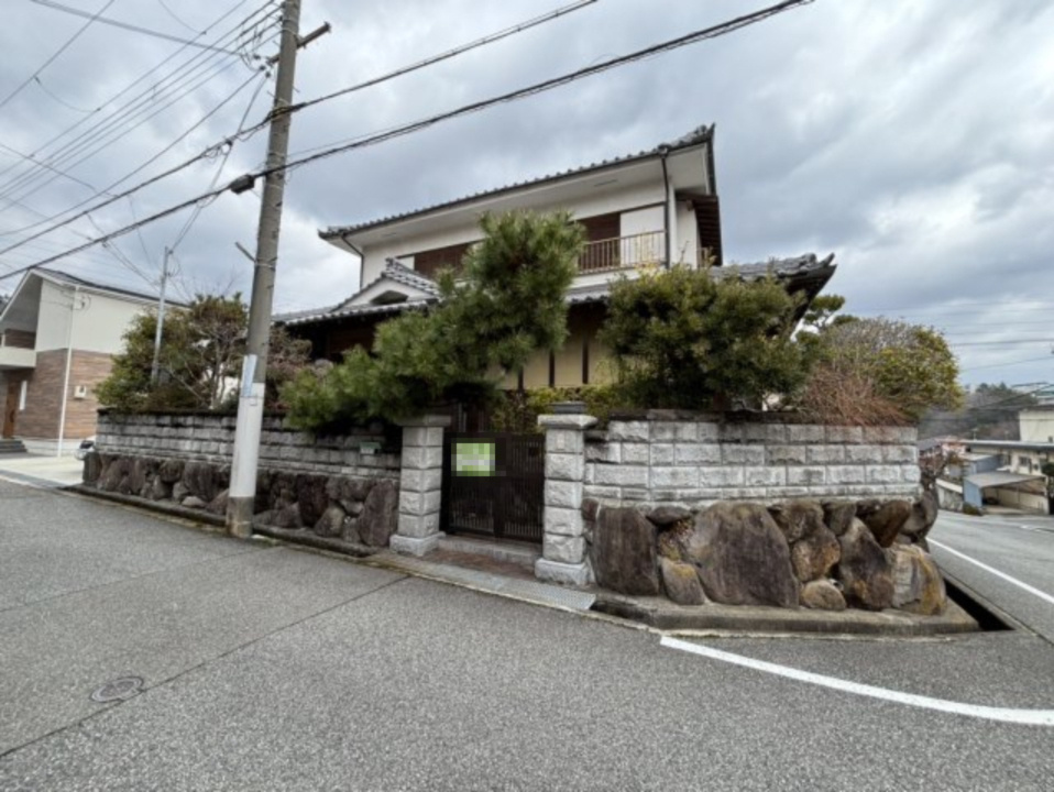 若葉台2丁目上物付土地