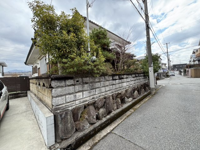 若葉台2丁目上物付土地の外観