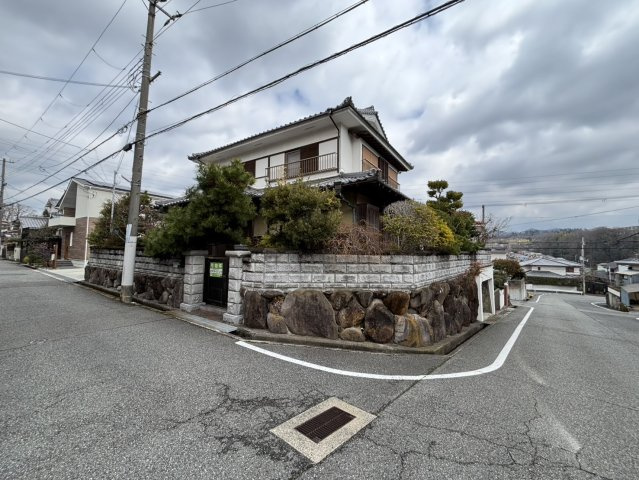 若葉台2丁目上物付土地の外観