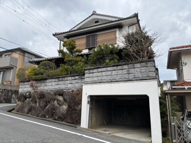 若葉台2丁目上物付土地の外観