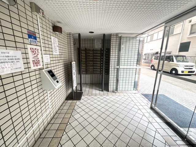 朝日プラザ五橋Ⅳのエントランス