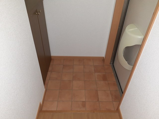 プレトゥールの玄関