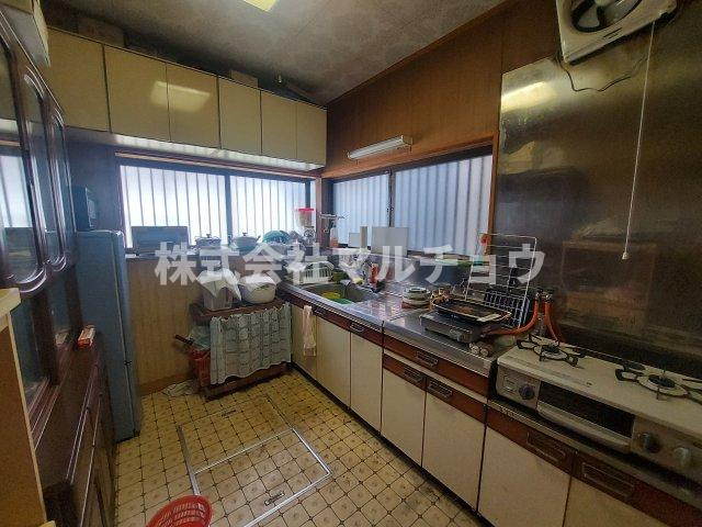 白浜桟橋戸建てのキッチン|きれいなキッチンです