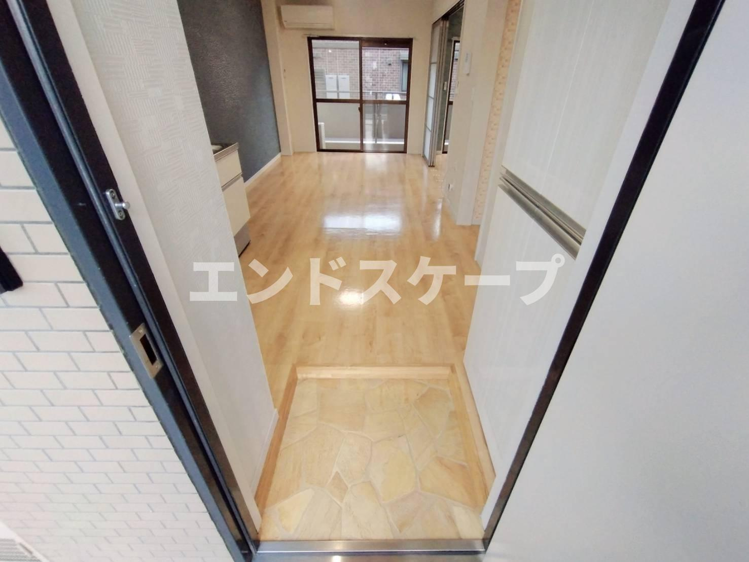 ロビンソンハイツ井野の玄関|高崎、前橋のお部屋探しはエンドスケープまで！お客様の理想お聞かせ下さい♪