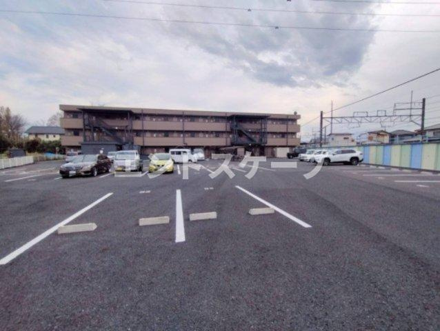 ロビンソンハイツ井野の駐車場|高崎、前橋のお部屋探しはエンドスケープまで！お客様の理想お聞かせ下さい♪