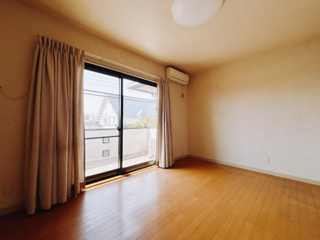 【中古戸建】伊勢崎市新栄町の洋室|■2階洋室