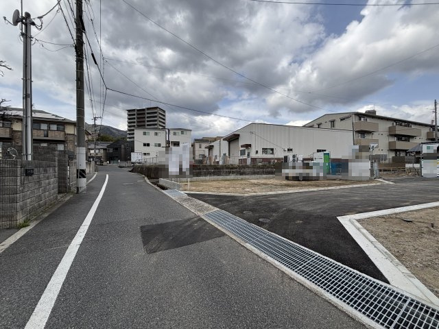 新築戸建　上安１丁目(C/BC)の前面道路含む現地写真