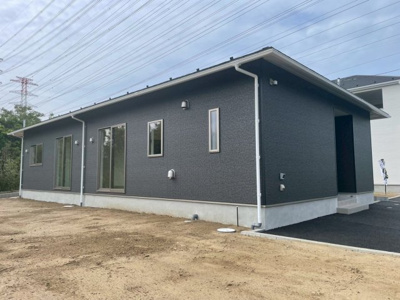 【外観】 | 神栖市居切2号棟 | 最短即日のご見学も承ります。 お気軽に０４７６－３７－３８８８までお問合せ下さい。