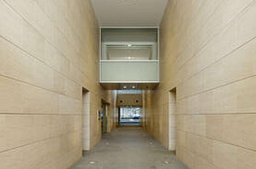 ガーデン東新宿のエントランス|ガーデン東新宿