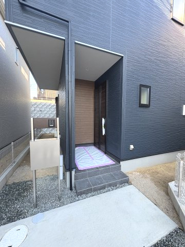 【玄関】 | 福岡市東区若宮4丁目第3　1号棟（全5棟）【仲介手数料無料・0円】 | 現地写真。