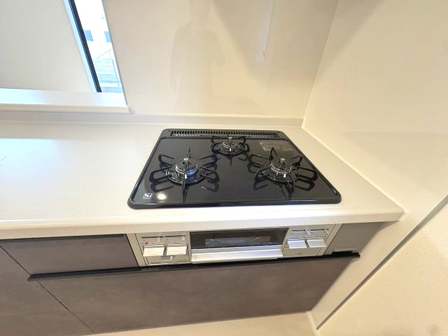 【キッチン】 | 福岡市東区若宮4丁目第3　4号棟（全5棟）【仲介手数料無料・0円】 | 施工例。施工例は完成時と異なる場合があります。