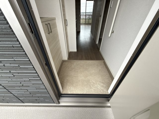 インステージ繁昌ⅡE棟の玄関