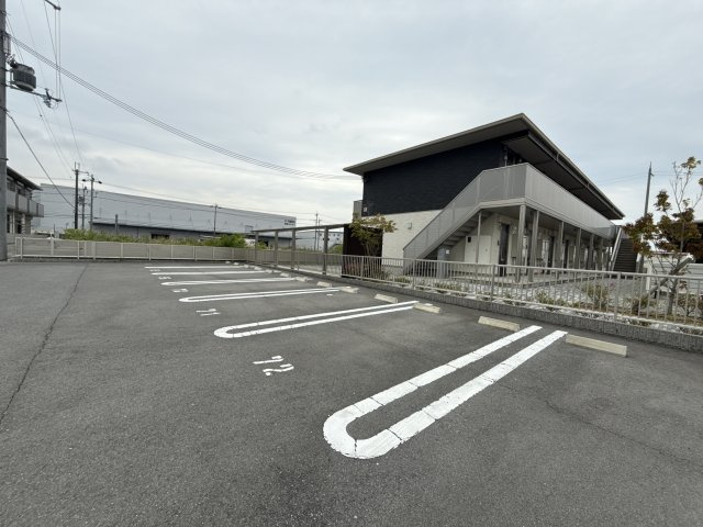インステージ繁昌ⅡE棟の駐車場