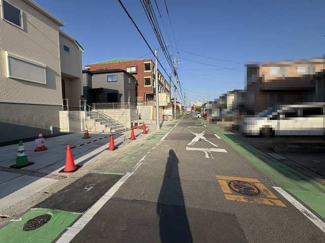 【その他】 | 福岡市東区若宮4丁目第3　3号棟（全5棟）【仲介手数料無料・0円】 | 現地写真。前面道路です。