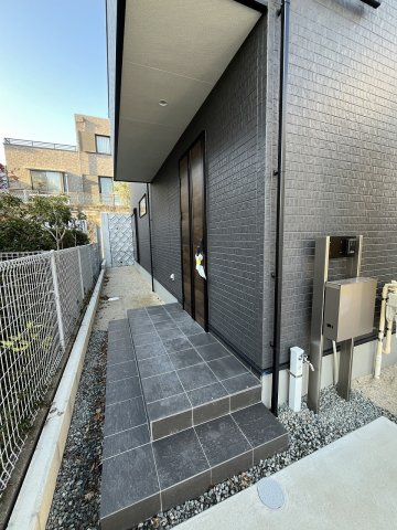 【玄関】 | 福岡市東区若宮4丁目第3　3号棟（全5棟）【仲介手数料無料・0円】 | 現地写真。