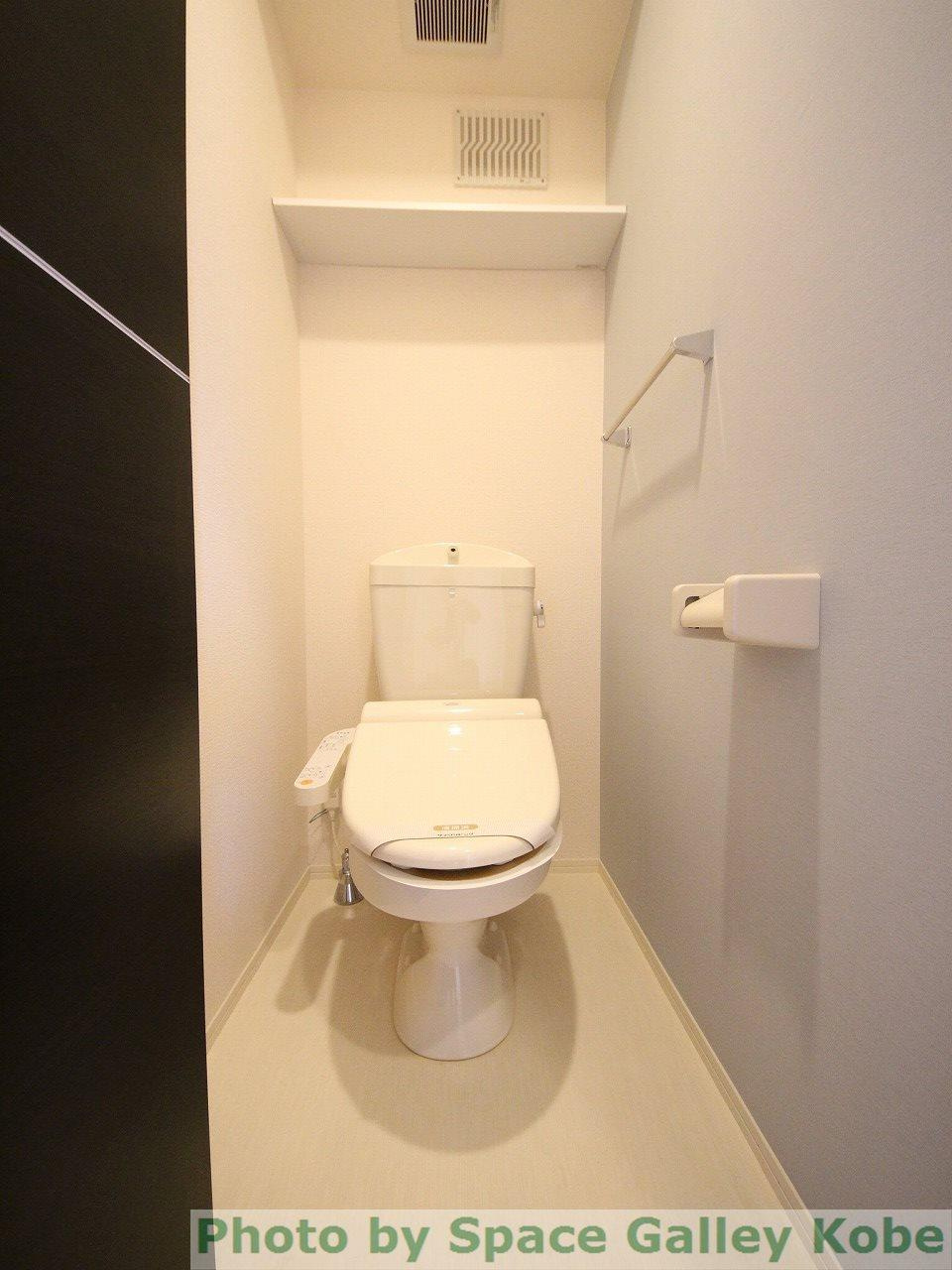 シャルマンハイム　B棟のトイレ|※同物件の別のお部屋の写真です※
