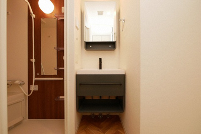 【独立洗面台】 | セレニテ難波リアン | 独立洗面化粧台が付いています