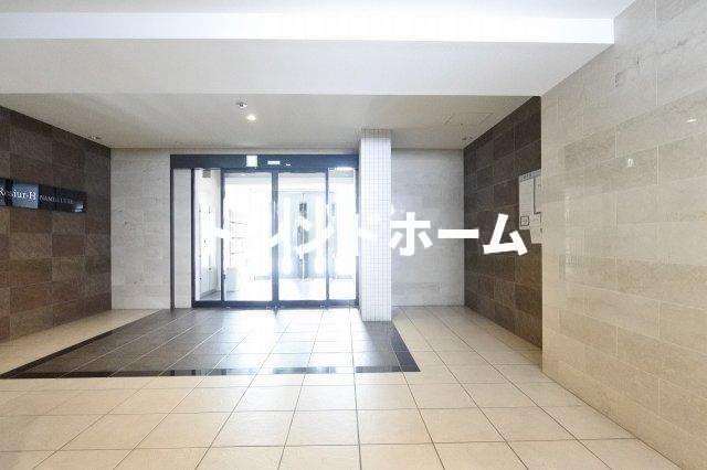 レジュールアッシュ難波LUXEのエントランス|選べる家電プランあり！！