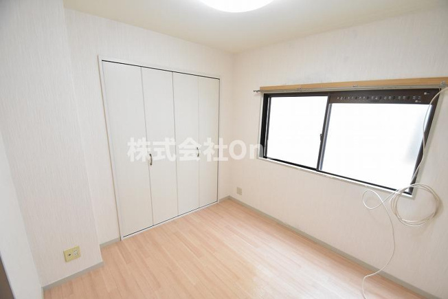 【寝室】 | リトル菱屋西