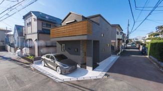 【外観パース】 | ◆一戸建てを中心とした街並みが整然と続き、周辺は高い建物が建っていないので、緑の多い閑静な趣を感じる環境です。街並みや周辺環境も重要なポイントです！！